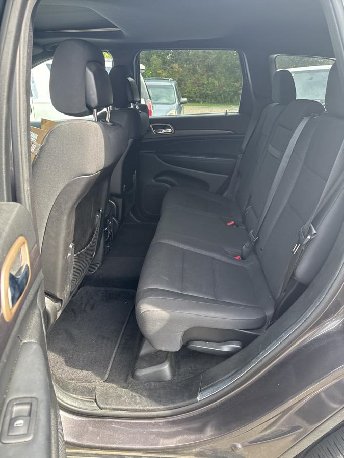 2014 Jeep Grand Cherokee 4WD 4dr Laredo, available for sale in Branford, Connecticut | Al Mac Motors 2. Branford, Connecticut 2014 Jeep Grand Cherokee 4WD 4dr Laredo, available for sale in Branford, Connecticut | Al Mac Motors 2. Branford, Connecticut