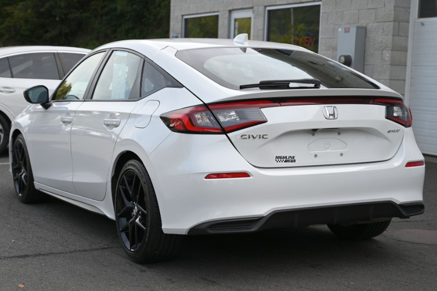 2024 Honda Civic Hatchback Sport photo 3