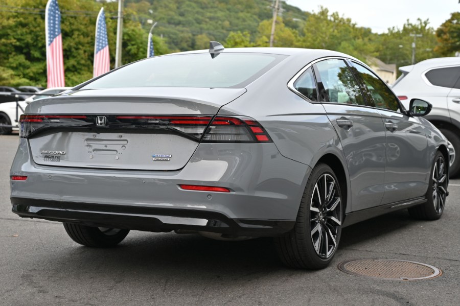 2024 Honda Accord Hybrid Touring photo 4