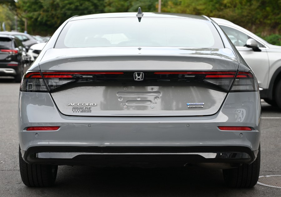 2024 Honda Accord Hybrid Touring photo 3