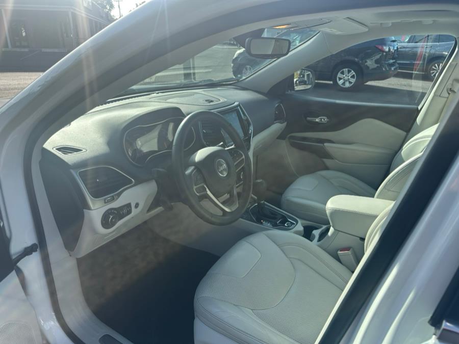 2019 Jeep Cherokee Limited 4x4, available for sale in Agawam, Massachusetts | Malkoon Motors. Agawam, Massachusetts 2019 Jeep Cherokee Limited 4x4, available for sale in Agawam, Massachusetts | Malkoon Motors. Agawam, Massachusetts