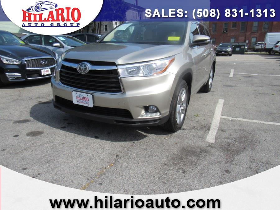 Used 2016 Toyota Highlander in Worcester, Massachusetts | Hilario's Auto Sales Inc.. Worcester, Massachusetts