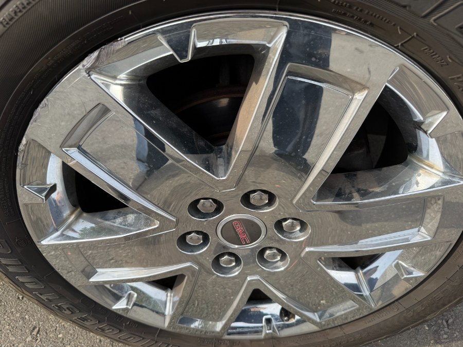 2015 GMC Acadia AWD 4dr Denali, available for sale in Bristol, Connecticut | Bristol Auto Center LLC. Bristol, Connecticut 2015 GMC Acadia AWD 4dr Denali, available for sale in Bristol, Connecticut | Bristol Auto Center LLC. Bristol, Connecticut