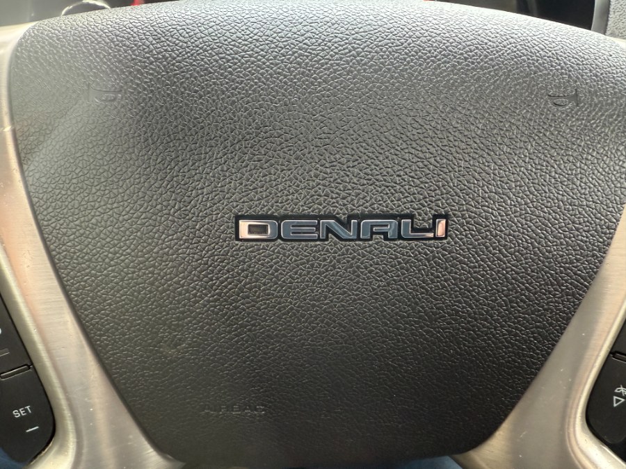 2015 GMC Acadia AWD 4dr Denali, available for sale in Bristol, Connecticut | Bristol Auto Center LLC. Bristol, Connecticut 2015 GMC Acadia AWD 4dr Denali, available for sale in Bristol, Connecticut | Bristol Auto Center LLC. Bristol, Connecticut