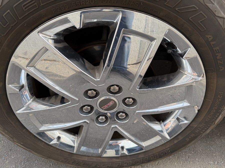 2015 GMC Acadia AWD 4dr Denali, available for sale in Bristol, Connecticut | Bristol Auto Center LLC. Bristol, Connecticut 2015 GMC Acadia AWD 4dr Denali, available for sale in Bristol, Connecticut | Bristol Auto Center LLC. Bristol, Connecticut