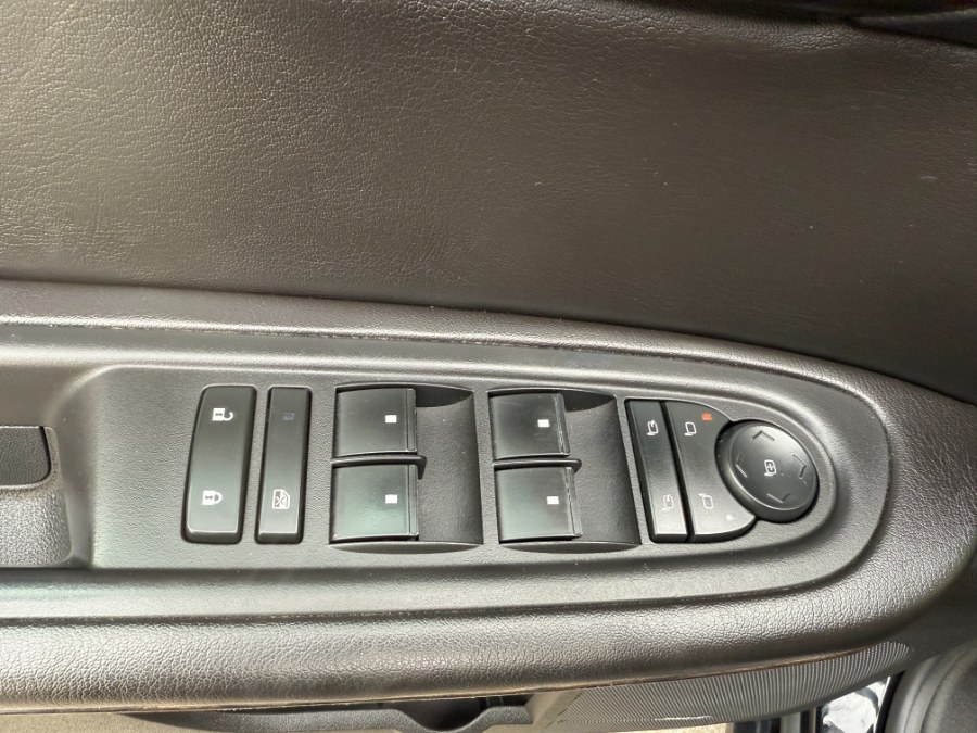 2015 GMC Acadia AWD 4dr Denali, available for sale in Bristol, Connecticut | Bristol Auto Center LLC. Bristol, Connecticut 2015 GMC Acadia AWD 4dr Denali, available for sale in Bristol, Connecticut | Bristol Auto Center LLC. Bristol, Connecticut