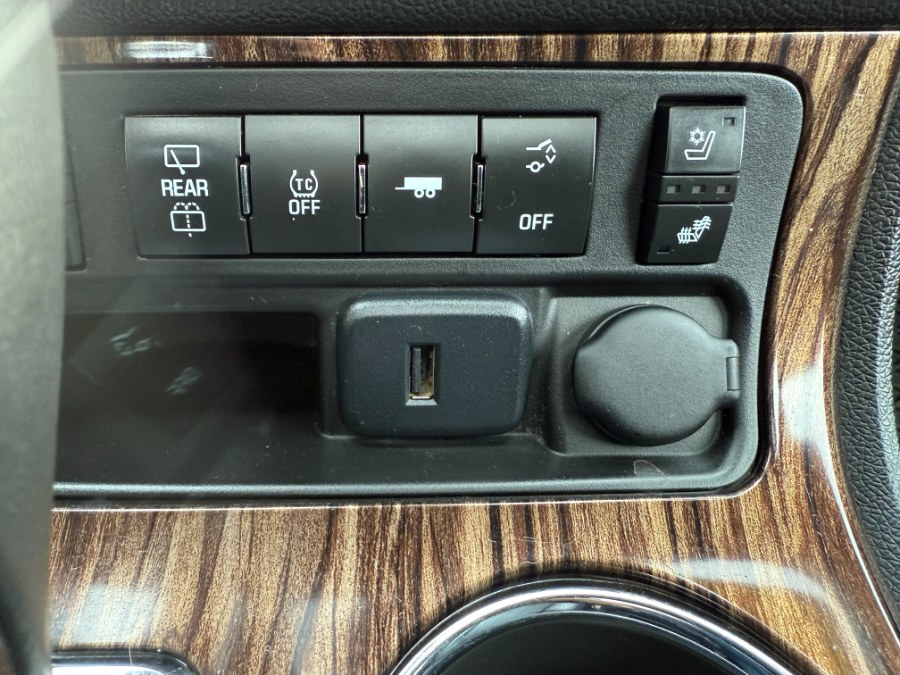 2015 GMC Acadia AWD 4dr Denali, available for sale in Bristol, Connecticut | Bristol Auto Center LLC. Bristol, Connecticut 2015 GMC Acadia AWD 4dr Denali, available for sale in Bristol, Connecticut | Bristol Auto Center LLC. Bristol, Connecticut