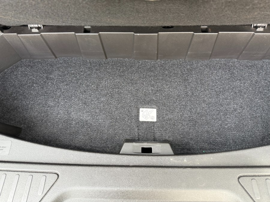 2015 GMC Acadia AWD 4dr Denali, available for sale in Bristol, Connecticut | Bristol Auto Center LLC. Bristol, Connecticut 2015 GMC Acadia AWD 4dr Denali, available for sale in Bristol, Connecticut | Bristol Auto Center LLC. Bristol, Connecticut
