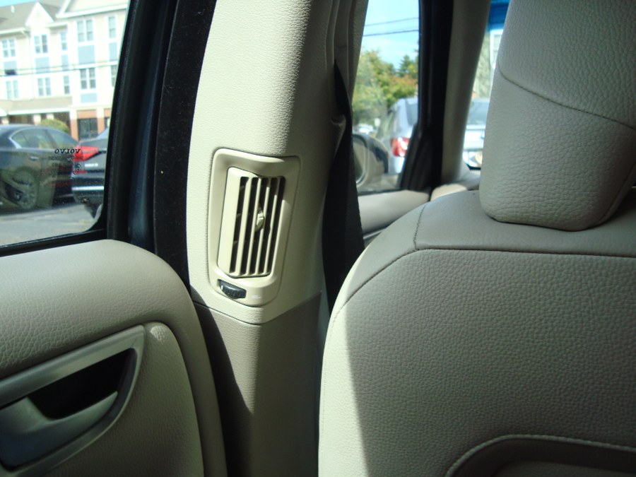 2009 Volvo S60 4dr Sdn 2.5T SE FWD, available for sale in Manchester, Connecticut | Yara Motors. Manchester, Connecticut 2009 Volvo S60 4dr Sdn 2.5T SE FWD, available for sale in Manchester, Connecticut | Yara Motors. Manchester, Connecticut