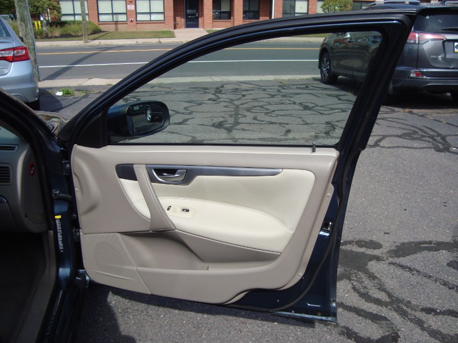 2009 Volvo S60 4dr Sdn 2.5T SE FWD, available for sale in Manchester, Connecticut | Yara Motors. Manchester, Connecticut 2009 Volvo S60 4dr Sdn 2.5T SE FWD, available for sale in Manchester, Connecticut | Yara Motors. Manchester, Connecticut