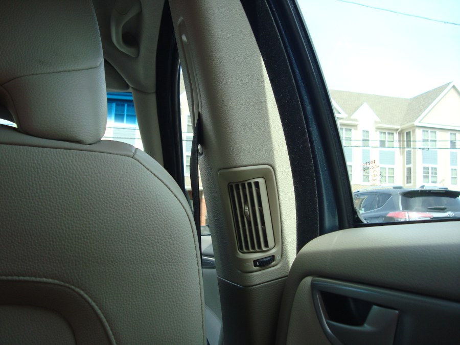 2009 Volvo S60 4dr Sdn 2.5T SE FWD, available for sale in Manchester, Connecticut | Yara Motors. Manchester, Connecticut 2009 Volvo S60 4dr Sdn 2.5T SE FWD, available for sale in Manchester, Connecticut | Yara Motors. Manchester, Connecticut
