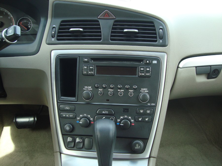 2009 Volvo S60 4dr Sdn 2.5T SE FWD, available for sale in Manchester, Connecticut | Yara Motors. Manchester, Connecticut 2009 Volvo S60 4dr Sdn 2.5T SE FWD, available for sale in Manchester, Connecticut | Yara Motors. Manchester, Connecticut