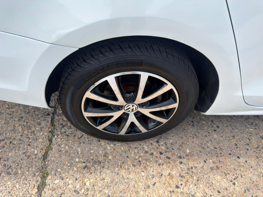 2017 Volkswagen Jetta 1.4T SE Auto, available for sale in Manchester, Connecticut | Carsonmain LLC. Manchester, Connecticut 2017 Volkswagen Jetta 1.4T SE Auto, available for sale in Manchester, Connecticut | Carsonmain LLC. Manchester, Connecticut
