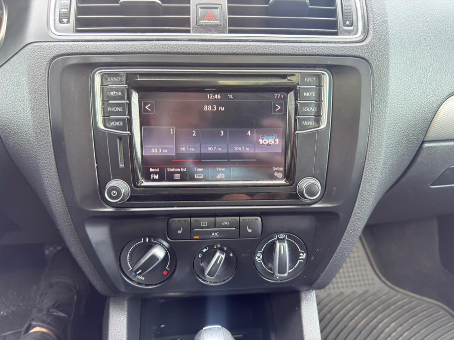 2017 Volkswagen Jetta 1.4T SE Auto, available for sale in Manchester, Connecticut | Carsonmain LLC. Manchester, Connecticut 2017 Volkswagen Jetta 1.4T SE Auto, available for sale in Manchester, Connecticut | Carsonmain LLC. Manchester, Connecticut