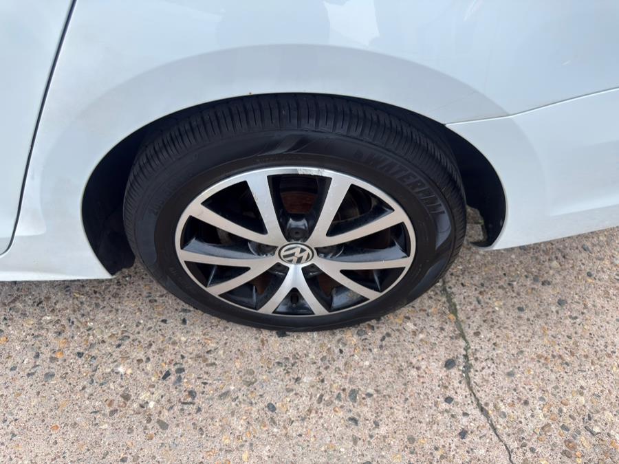 2017 Volkswagen Jetta 1.4T SE Auto, available for sale in Manchester, Connecticut | Carsonmain LLC. Manchester, Connecticut 2017 Volkswagen Jetta 1.4T SE Auto, available for sale in Manchester, Connecticut | Carsonmain LLC. Manchester, Connecticut