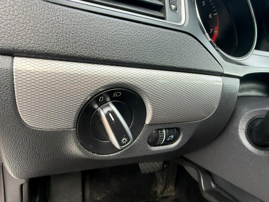 2017 Volkswagen Jetta 1.4T SE Auto, available for sale in Manchester, Connecticut | Carsonmain LLC. Manchester, Connecticut 2017 Volkswagen Jetta 1.4T SE Auto, available for sale in Manchester, Connecticut | Carsonmain LLC. Manchester, Connecticut