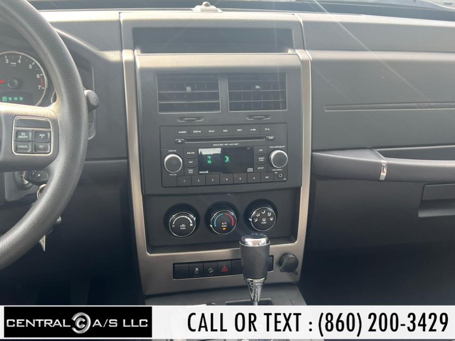 2012 Jeep Liberty Sport photo 13