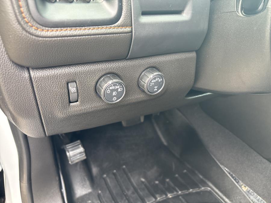 2022 GMC Canyon 4WD Crew Cab 128" AT4 w/Leather, available for sale in Old Saybrook, Connecticut | Saybrook Auto Barn. Old Saybrook, Connecticut 2022 GMC Canyon 4WD Crew Cab 128" AT4 w/Leather, available for sale in Old Saybrook, Connecticut | Saybrook Auto Barn. Old Saybrook, Connecticut