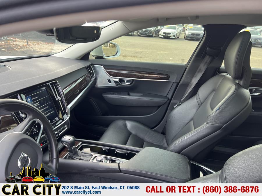 2018 Volvo S90 T6 AWD Momentum, available for sale in East Windsor, Connecticut | Car City LLC. East Windsor, Connecticut 2018 Volvo S90 T6 AWD Momentum, available for sale in East Windsor, Connecticut | Car City LLC. East Windsor, Connecticut