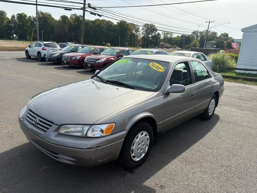 1998 Toyota Camry 4dr Sdn LE Auto, available for sale in East Windsor, Connecticut | CT Car Co LLC. East Windsor, Connecticut 1998 Toyota Camry 4dr Sdn LE Auto, available for sale in East Windsor, Connecticut | CT Car Co LLC. East Windsor, Connecticut