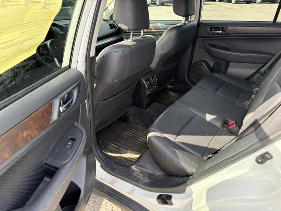 2015 Subaru Outback 4dr Wgn 2.5i Limited PZEV, available for sale in East Windsor, Connecticut | CT Car Co LLC. East Windsor, Connecticut 2015 Subaru Outback 4dr Wgn 2.5i Limited PZEV, available for sale in East Windsor, Connecticut | CT Car Co LLC. East Windsor, Connecticut