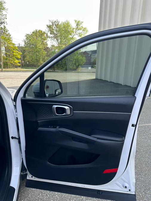 2023 Kia Sorento LX photo 25