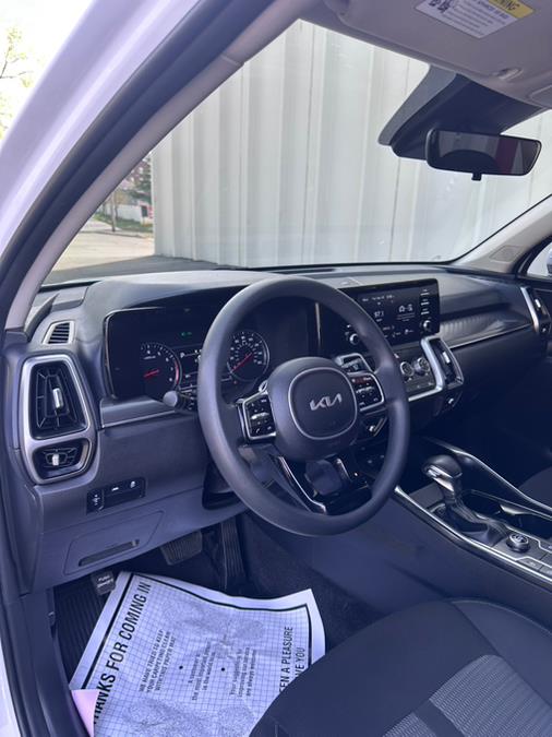2023 Kia Sorento LX photo 39