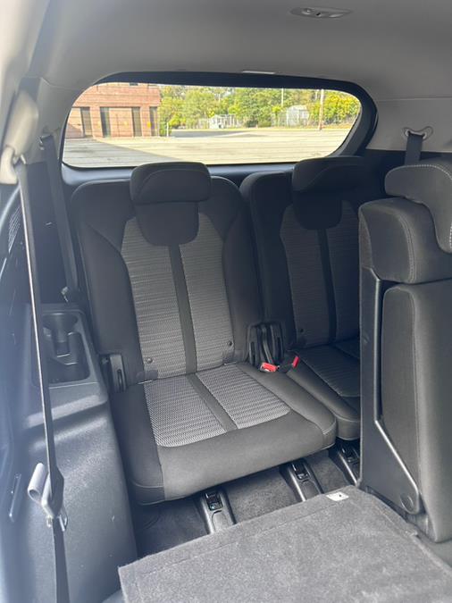 2023 Kia Sorento LX photo 22