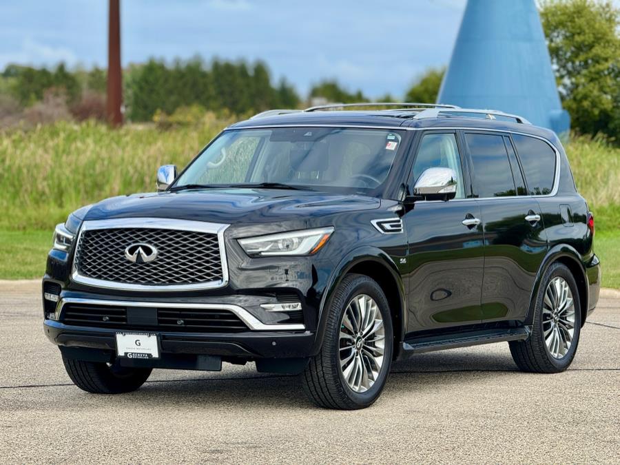 2019 Infiniti QX80 Luxe photo 3