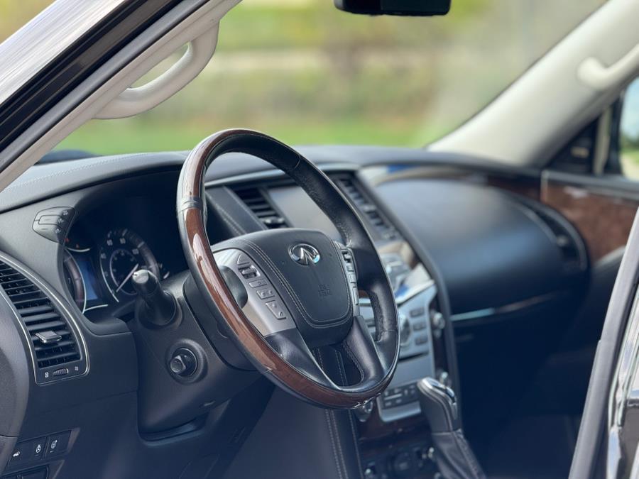 2019 Infiniti QX80 Luxe photo 21