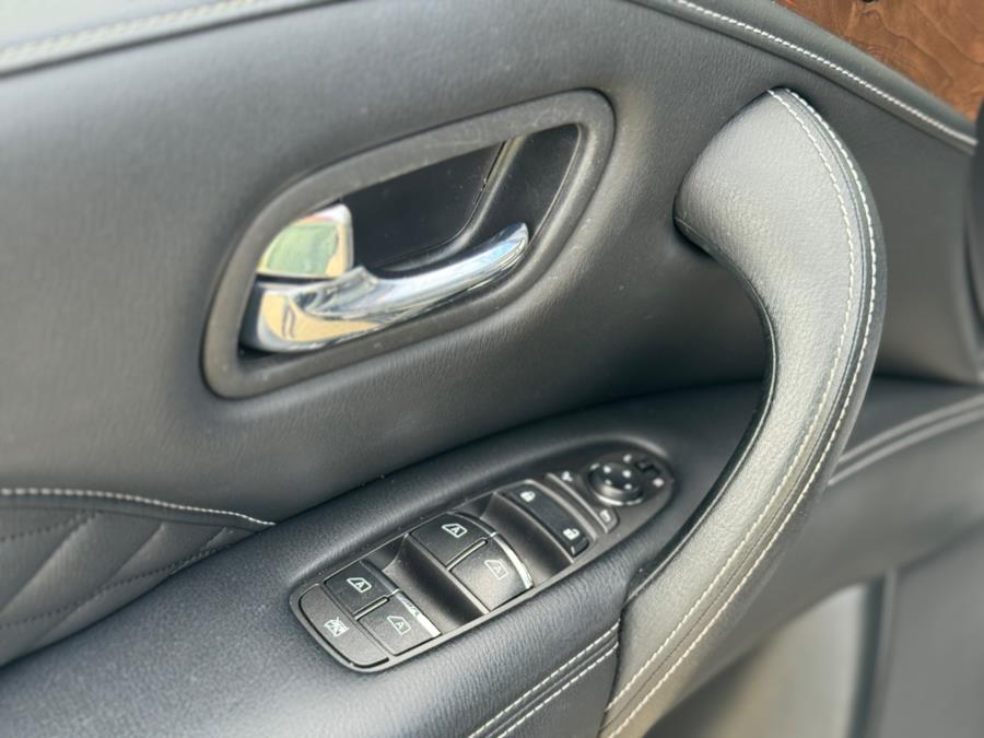 2019 Infiniti QX80 Luxe photo 16