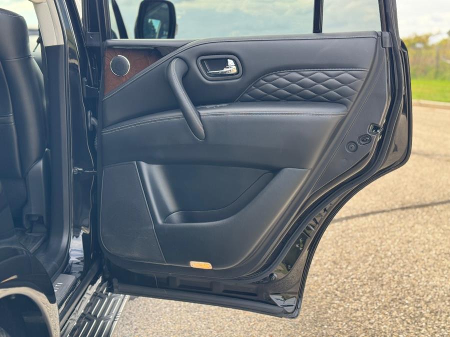 2019 Infiniti QX80 Luxe photo 39