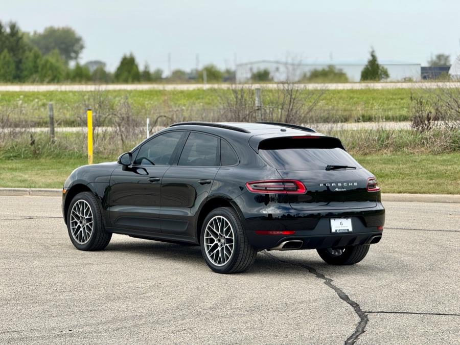 2017 Porsche Macan Base photo 6