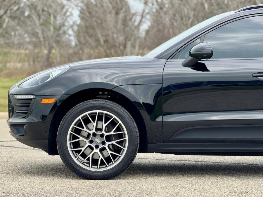 2017 Porsche Macan Base photo 15