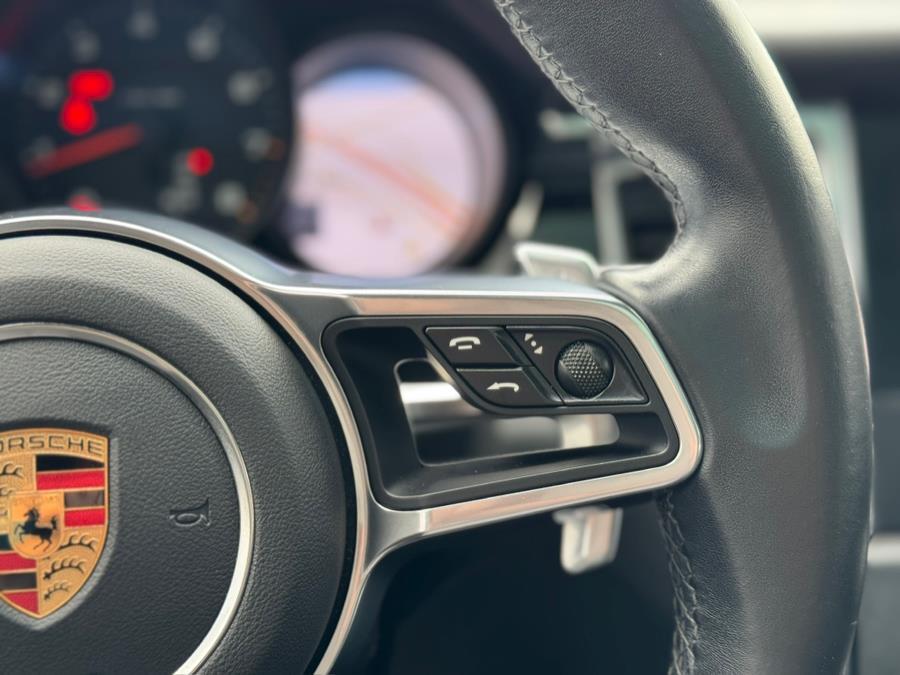 2017 Porsche Macan Base photo 58