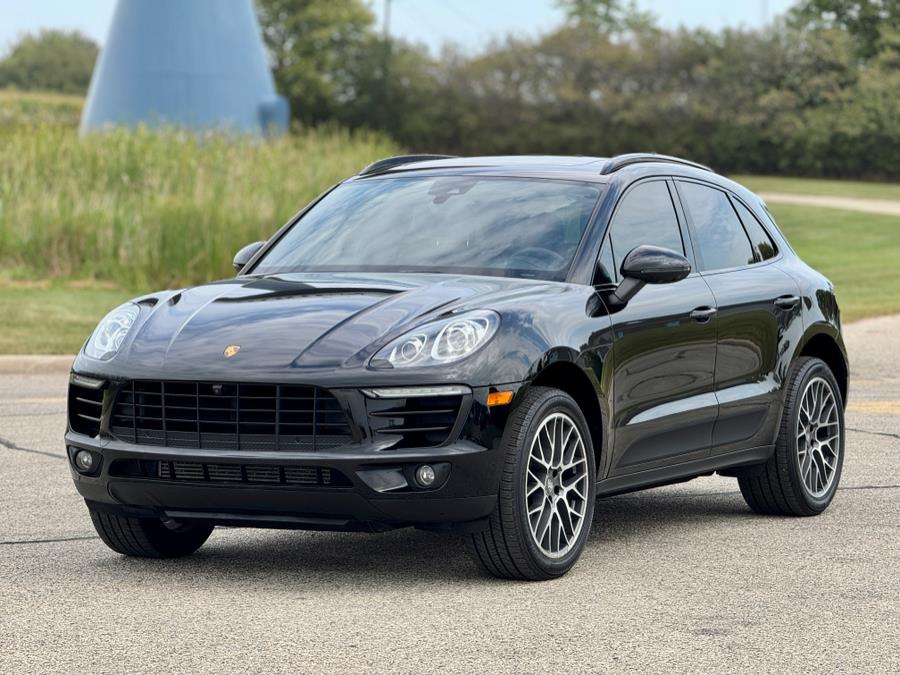 2017 Porsche Macan Base photo 4