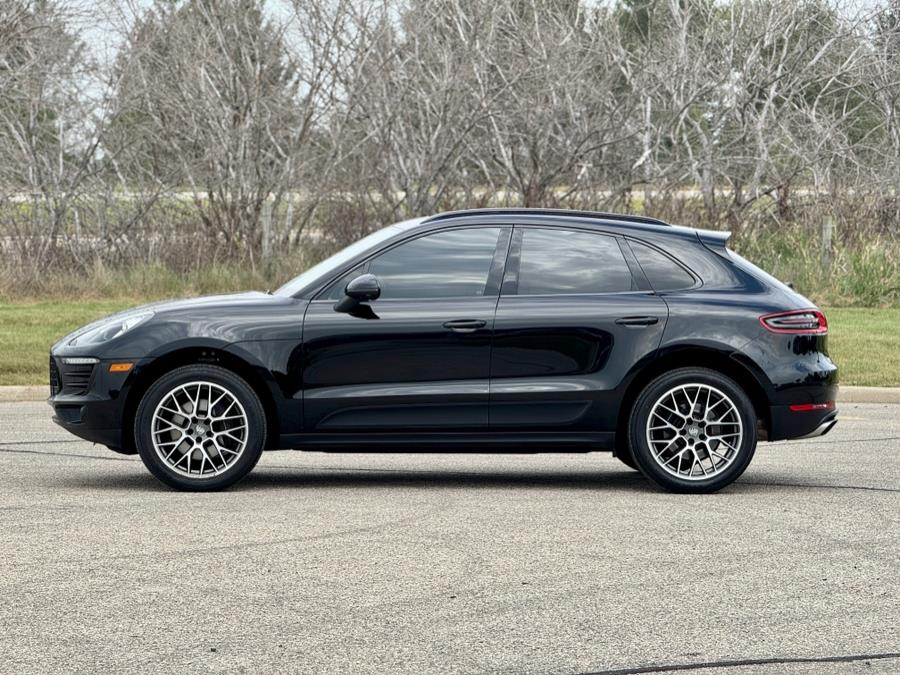 2017 Porsche Macan Base photo 5