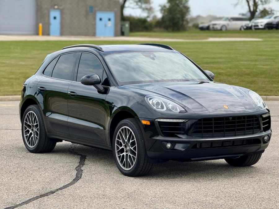 2017 Porsche Macan Base photo 11