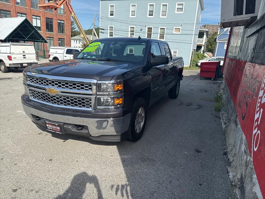 2014 Chevrolet Silverado 1500 4WD Crew Cab 143.5" LT w/1LT, available for sale in Worcester, Massachusetts | Worcester Auto Outlet LLC. Worcester, Massachusetts 2014 Chevrolet Silverado 1500 4WD Crew Cab 143.5" LT w/1LT, available for sale in Worcester, Massachusetts | Worcester Auto Outlet LLC. Worcester, Massachusetts