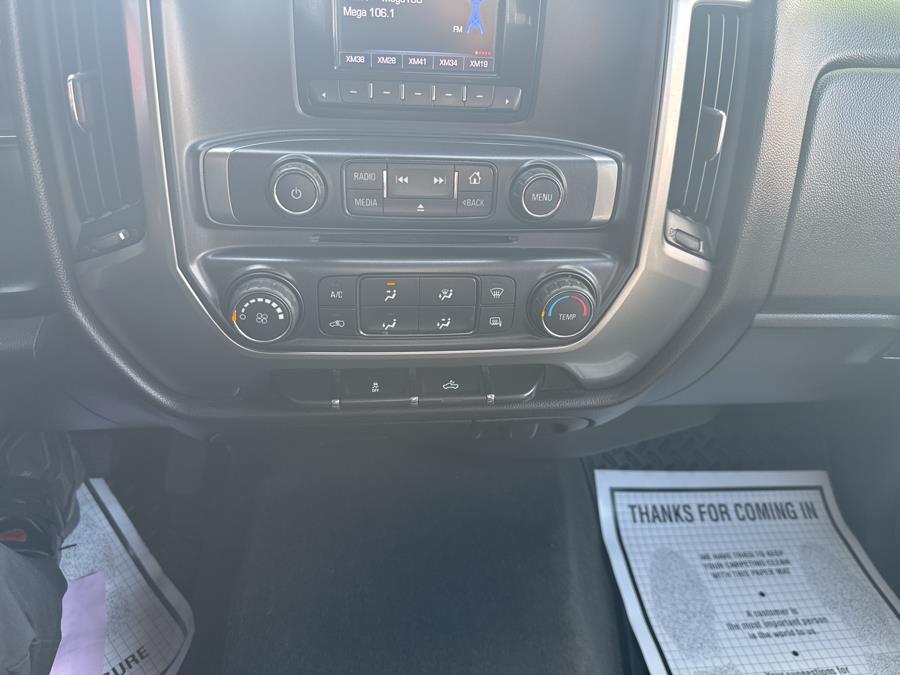 2014 Chevrolet Silverado 1500 4WD Crew Cab 143.5" LT w/1LT, available for sale in Worcester, Massachusetts | Worcester Auto Outlet LLC. Worcester, Massachusetts 2014 Chevrolet Silverado 1500 4WD Crew Cab 143.5" LT w/1LT, available for sale in Worcester, Massachusetts | Worcester Auto Outlet LLC. Worcester, Massachusetts