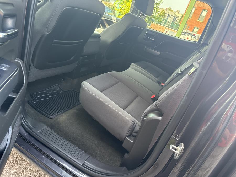2014 Chevrolet Silverado 1500 4WD Crew Cab 143.5" LT w/1LT, available for sale in Worcester, Massachusetts | Worcester Auto Outlet LLC. Worcester, Massachusetts 2014 Chevrolet Silverado 1500 4WD Crew Cab 143.5" LT w/1LT, available for sale in Worcester, Massachusetts | Worcester Auto Outlet LLC. Worcester, Massachusetts