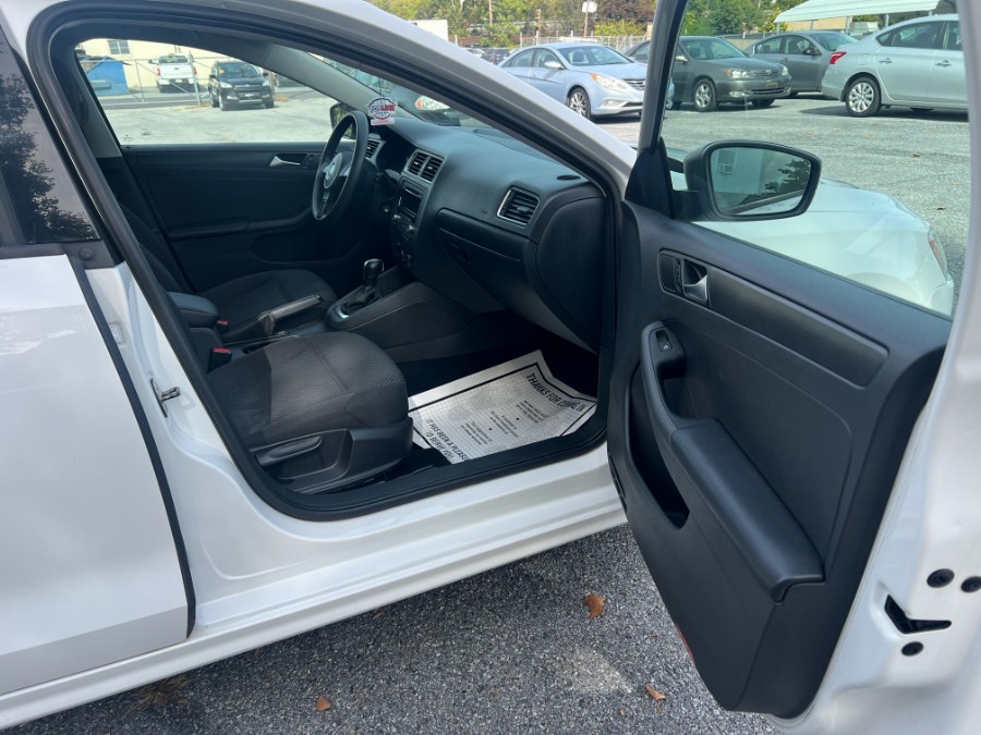 2014 Volkswagen Jetta Sedan 4dr Auto S, available for sale in Bethlehem, Pennsylvania | Best Auto Deals LLC. Bethlehem, Pennsylvania 2014 Volkswagen Jetta Sedan 4dr Auto S, available for sale in Bethlehem, Pennsylvania | Best Auto Deals LLC. Bethlehem, Pennsylvania