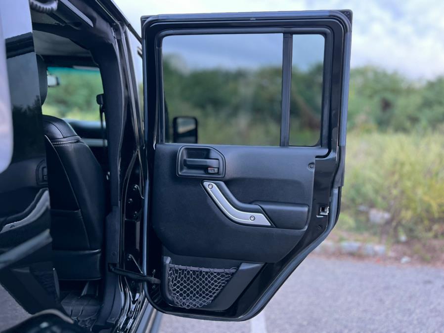 2016 Jeep Wrangler Unlimited 4WD 4dr Rubicon Hard Rock, available for sale in Paterson, New Jersey | Speedway Motors LLC. Paterson, New Jersey 2016 Jeep Wrangler Unlimited 4WD 4dr Rubicon Hard Rock, available for sale in Paterson, New Jersey | Speedway Motors LLC. Paterson, New Jersey
