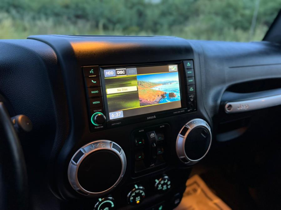 2016 Jeep Wrangler Unlimited 4WD 4dr Rubicon Hard Rock, available for sale in Paterson, New Jersey | Speedway Motors LLC. Paterson, New Jersey 2016 Jeep Wrangler Unlimited 4WD 4dr Rubicon Hard Rock, available for sale in Paterson, New Jersey | Speedway Motors LLC. Paterson, New Jersey
