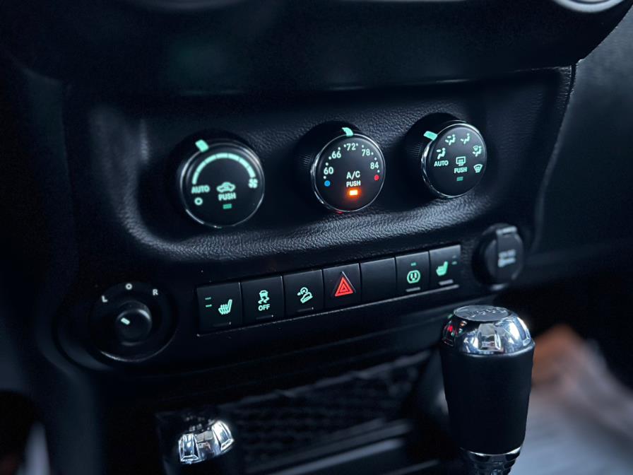 2016 Jeep Wrangler Unlimited 4WD 4dr Rubicon Hard Rock, available for sale in Paterson, New Jersey | Speedway Motors LLC. Paterson, New Jersey 2016 Jeep Wrangler Unlimited 4WD 4dr Rubicon Hard Rock, available for sale in Paterson, New Jersey | Speedway Motors LLC. Paterson, New Jersey