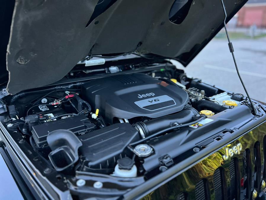 2016 Jeep Wrangler Unlimited 4WD 4dr Rubicon Hard Rock, available for sale in Paterson, New Jersey | Speedway Motors LLC. Paterson, New Jersey 2016 Jeep Wrangler Unlimited 4WD 4dr Rubicon Hard Rock, available for sale in Paterson, New Jersey | Speedway Motors LLC. Paterson, New Jersey