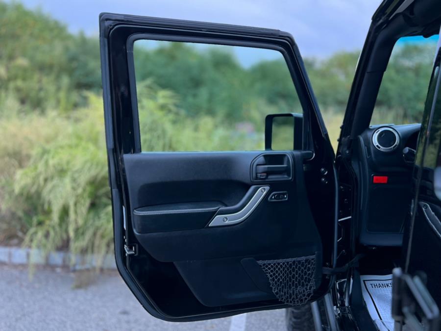 2016 Jeep Wrangler Unlimited 4WD 4dr Rubicon Hard Rock, available for sale in Paterson, New Jersey | Speedway Motors LLC. Paterson, New Jersey 2016 Jeep Wrangler Unlimited 4WD 4dr Rubicon Hard Rock, available for sale in Paterson, New Jersey | Speedway Motors LLC. Paterson, New Jersey