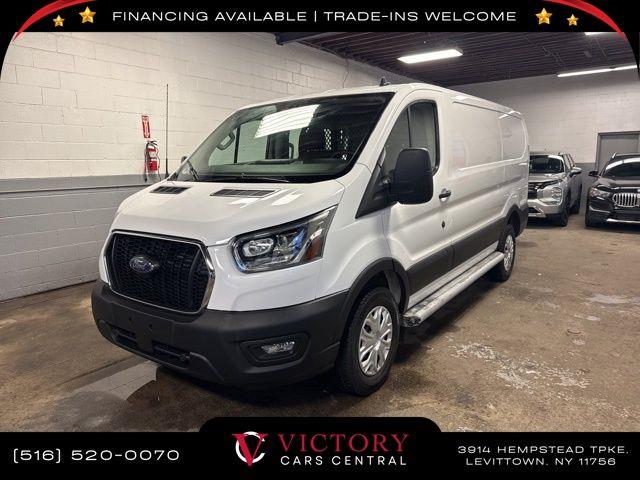 2023 Ford Transit Van Base's photo