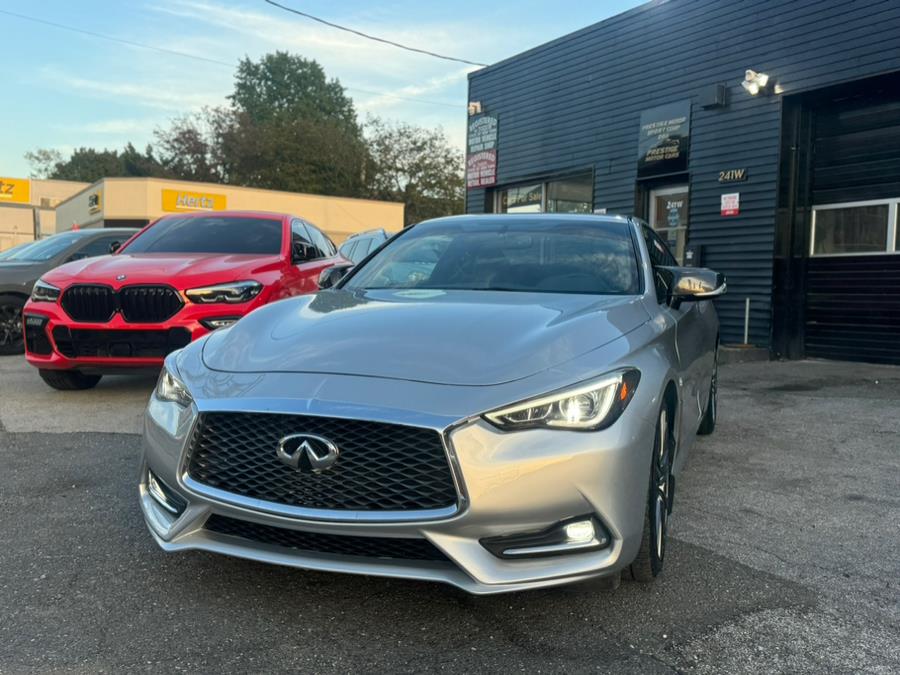 2017 Infiniti Q60 3.0t Premium photo 3