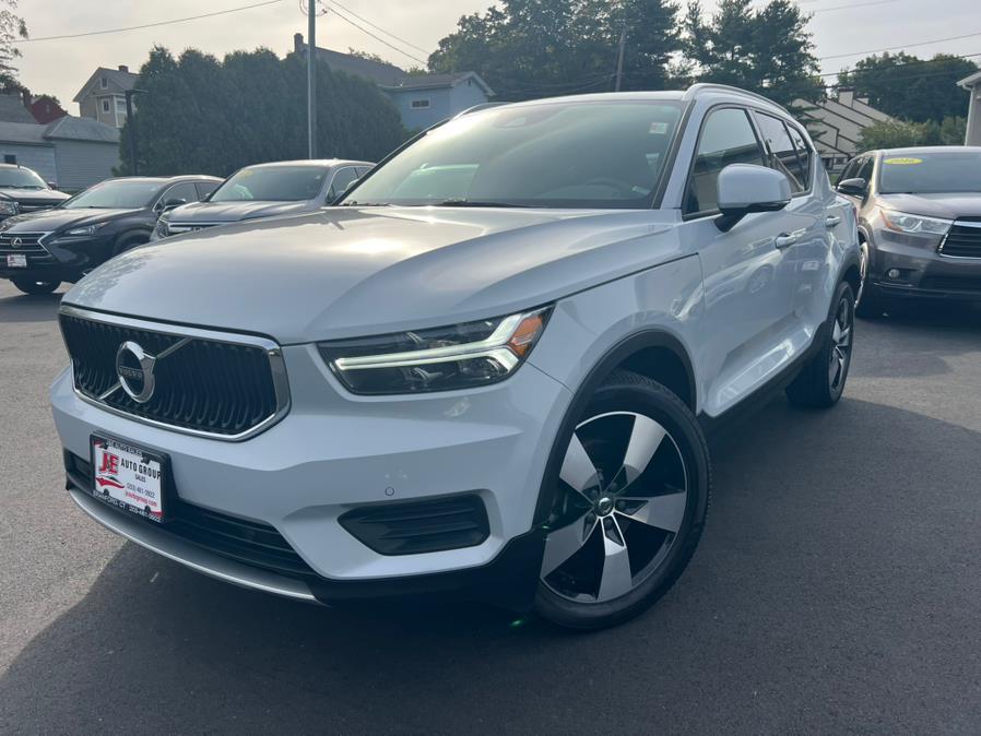 Used Volvo XC40 T5 AWD Momentum 2020 | J&E Auto Sales LLC. Branford, Connecticut